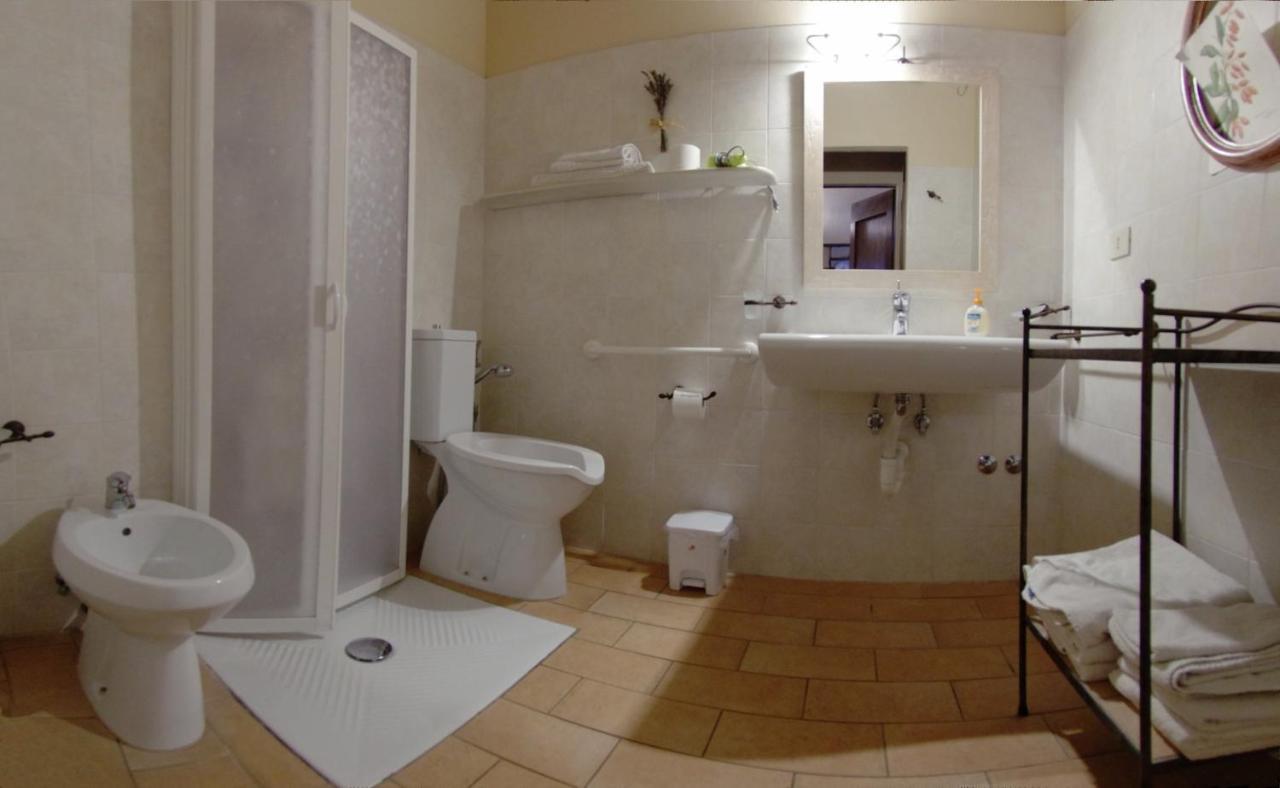 Agriturismo Il Corniolo Cenerente Bagian luar foto
