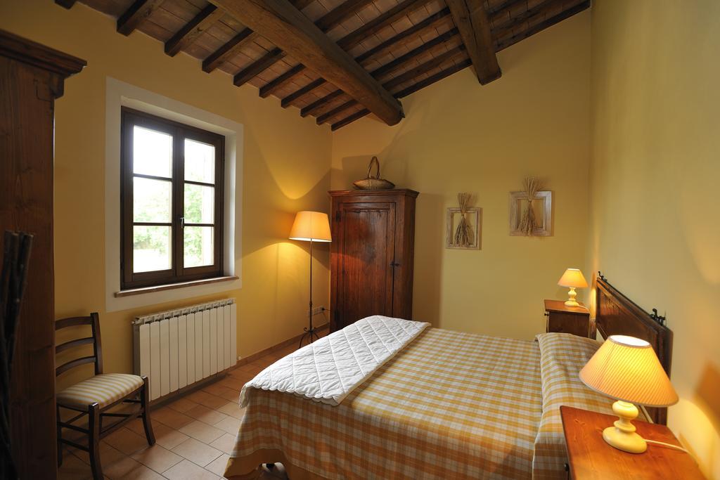Agriturismo Il Corniolo Cenerente Ruang foto