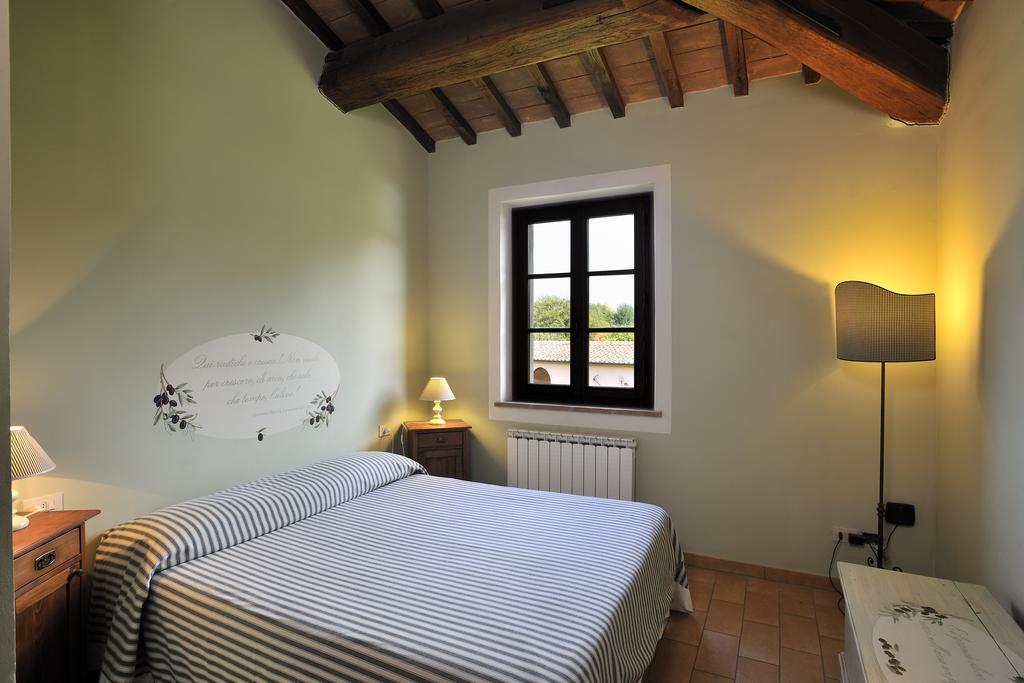 Agriturismo Il Corniolo Cenerente Bagian luar foto