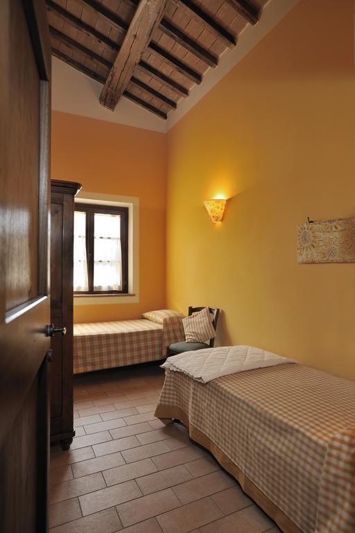Agriturismo Il Corniolo Cenerente Bagian luar foto