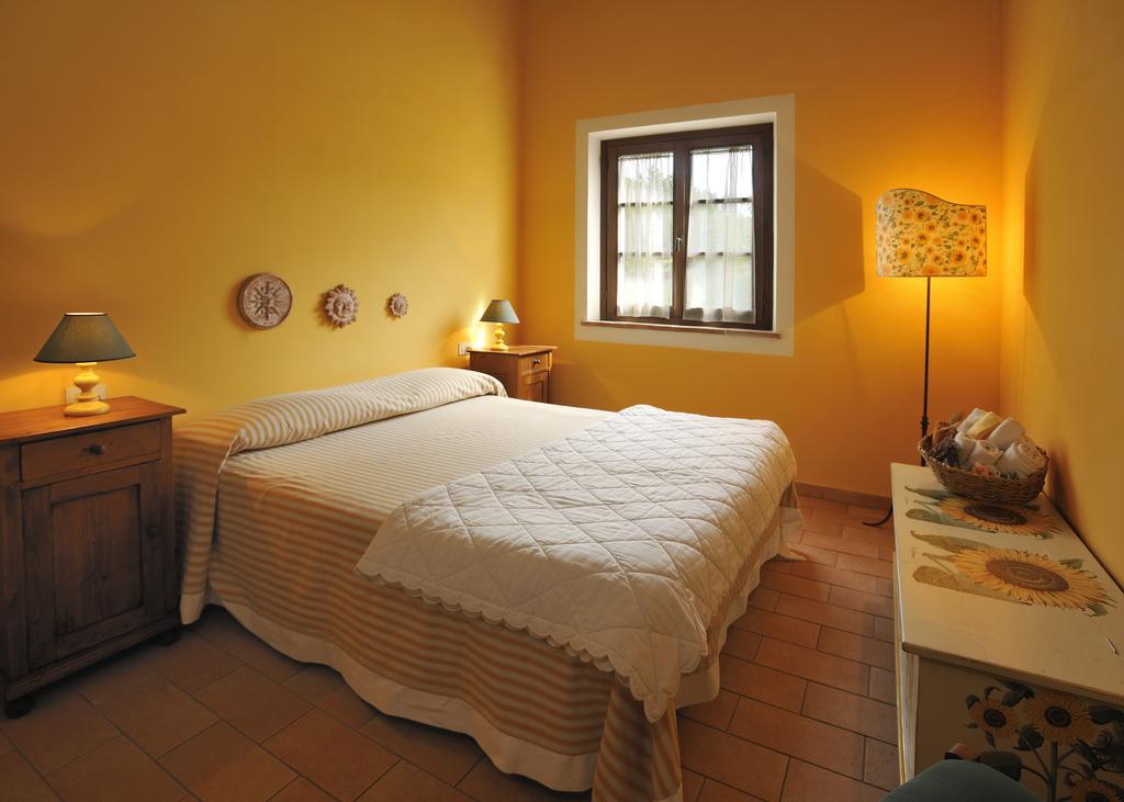Agriturismo Il Corniolo Cenerente Bagian luar foto
