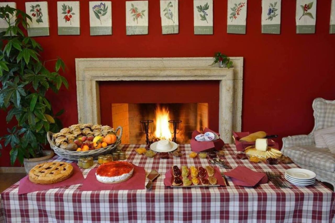 Agriturismo Il Corniolo Cenerente Bagian luar foto
